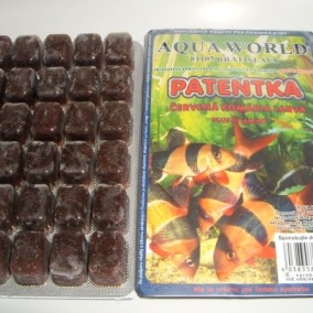 Crvena Larva Komarca Smrznuta Hrana Za Ribice